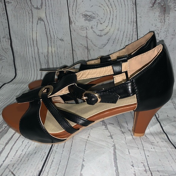China Shoes - Woman’s Black Shoe